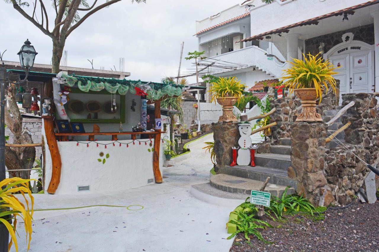Hostal Cann'S House Puerto Baquerizo Moreno Esterno foto